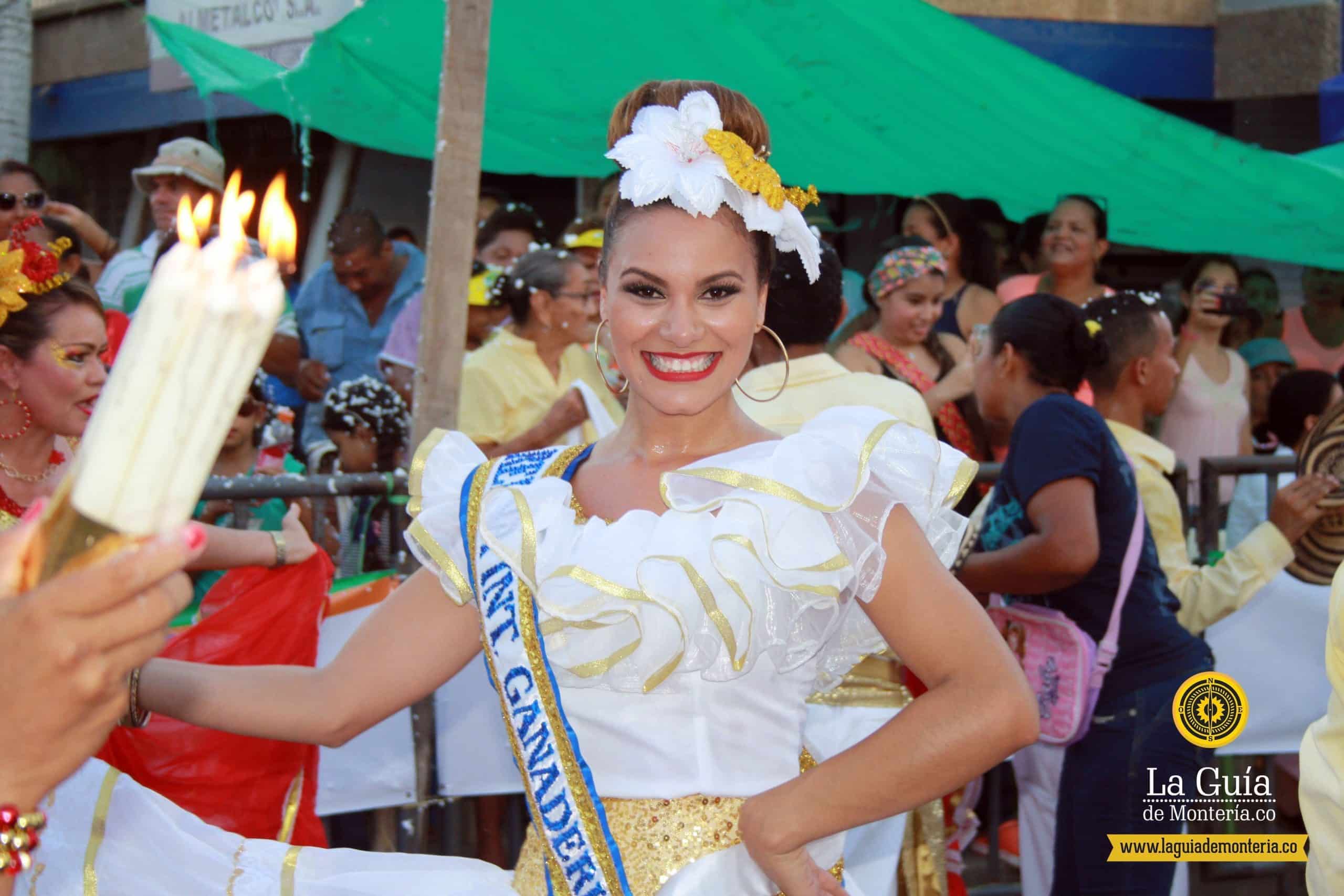 Parada Folclórica y Alfombra Córdoba en la Feria de la Ganadería 2015