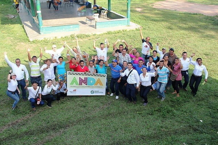 El programa ANDA realiza Feria de Emprendimiento en C.C. Alamedas