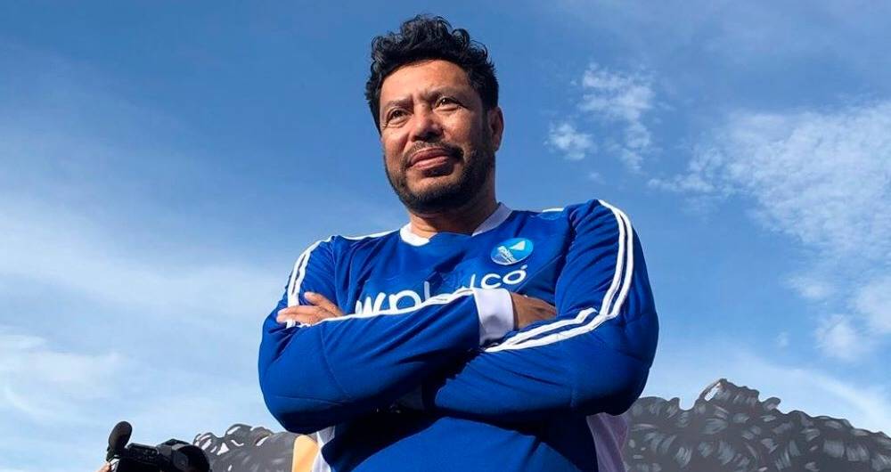 René Higuita pagó su apuesta y se cortó el cabello