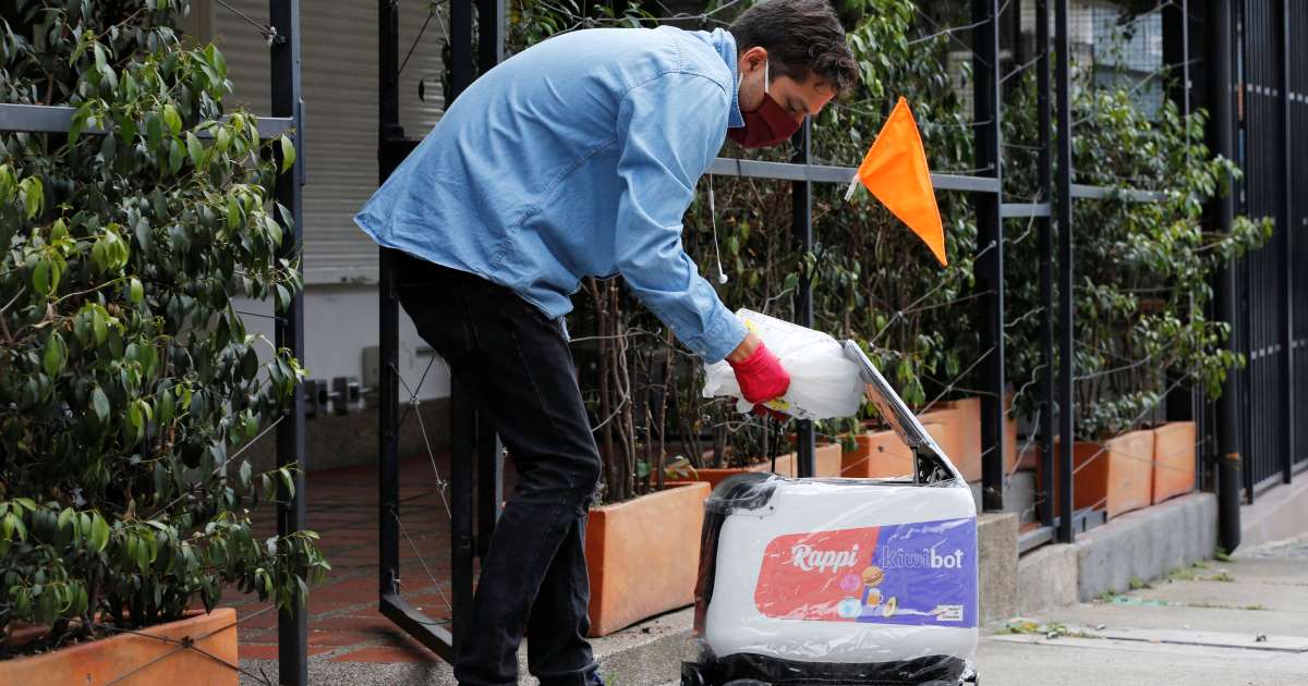 Entregas de domicilio por medio de robots en Colombia