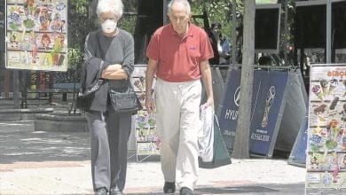 Estas son las condiciones para que adultos mayores puedan salir