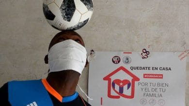 Participa en el concurso de dominio del balón con la cabeza