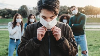 ¿Qué hacer si encuentra a alguien con síntomas de Covi19 en la calle?