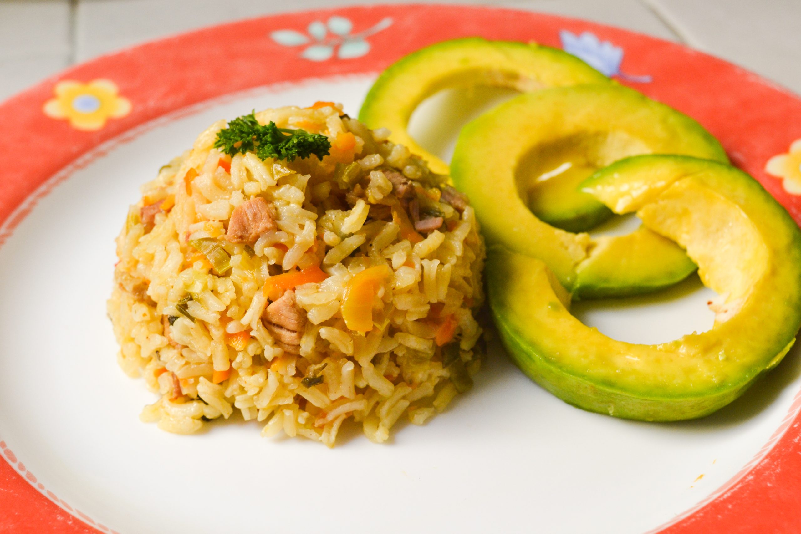 Cocina en cuarentena: receta de arroz apastelado con cerdo y coco