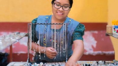 Convocatoria de Facebook para apoyar pequeños negocios en Colombia