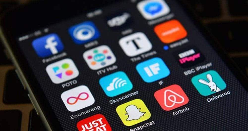 ¿Cómo saber si una app usa el micrófono y cámara del celular?