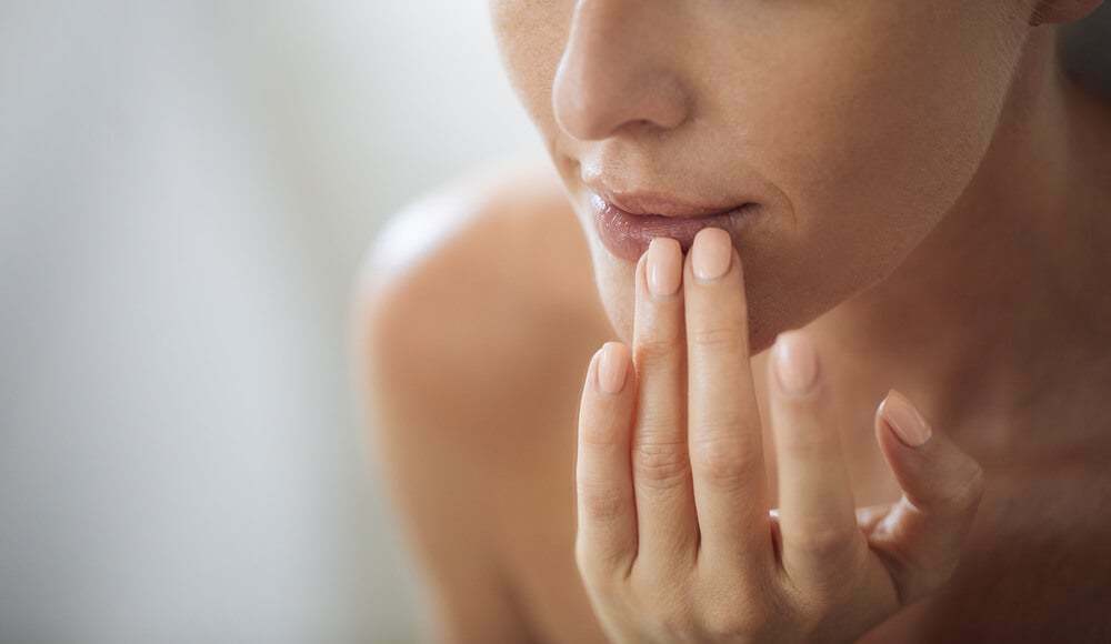 ¿Por qué aparece el vello facial y cómo eliminarlo?