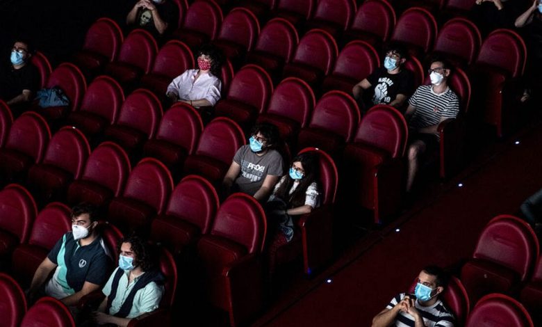 Minsalud expide nuevo protocolo de bioseguridad para cines y teatros