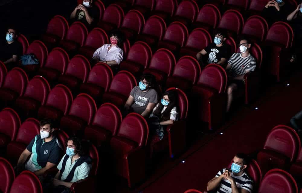 Minsalud expide nuevo protocolo de bioseguridad para cines y teatros