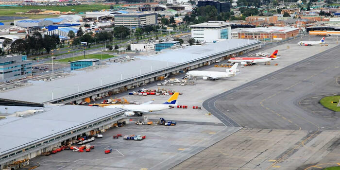 Colombia suspende vuelos provenientes de Brasil