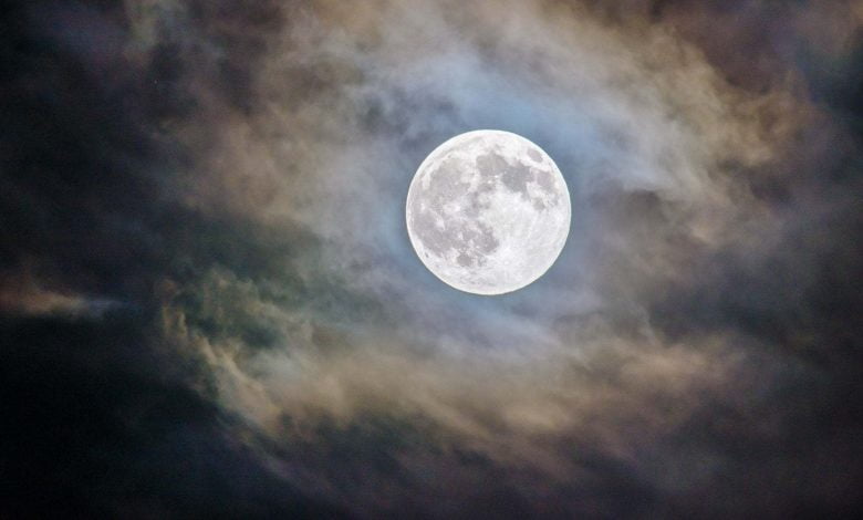 ¿Cómo ver mañana la ‘Luna de lobo’ en Colombia?