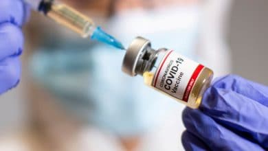 Tomar alcohol reduciría la efectividad de la vacuna contra Covid