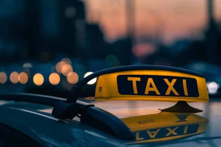 ¿Conoces las nuevas tarifas en Montería para taxis urbanos y del aeropuerto? Te contamos