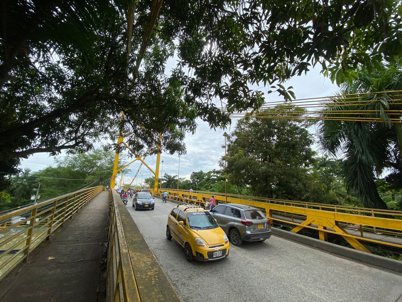 puente metálico