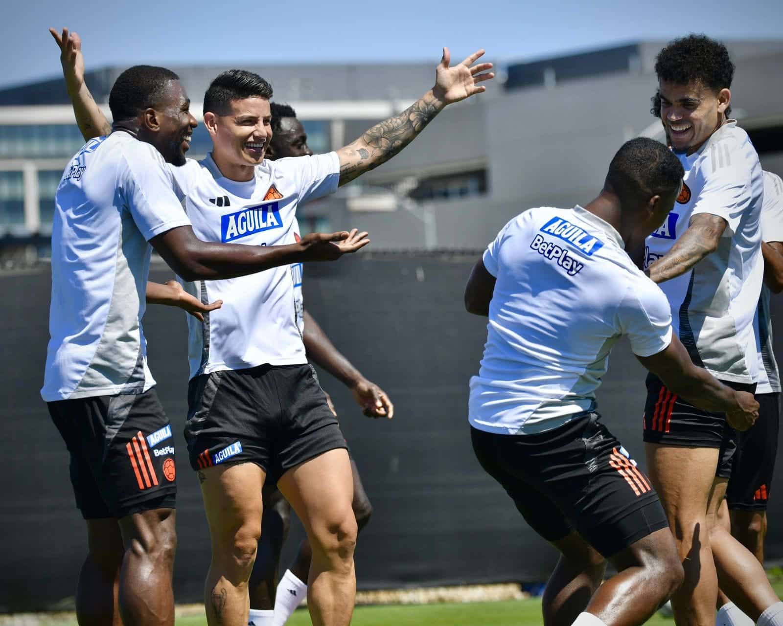 Habrá pantalla gigante en la Ronda del Sinú para el partido Colombia-Brasil