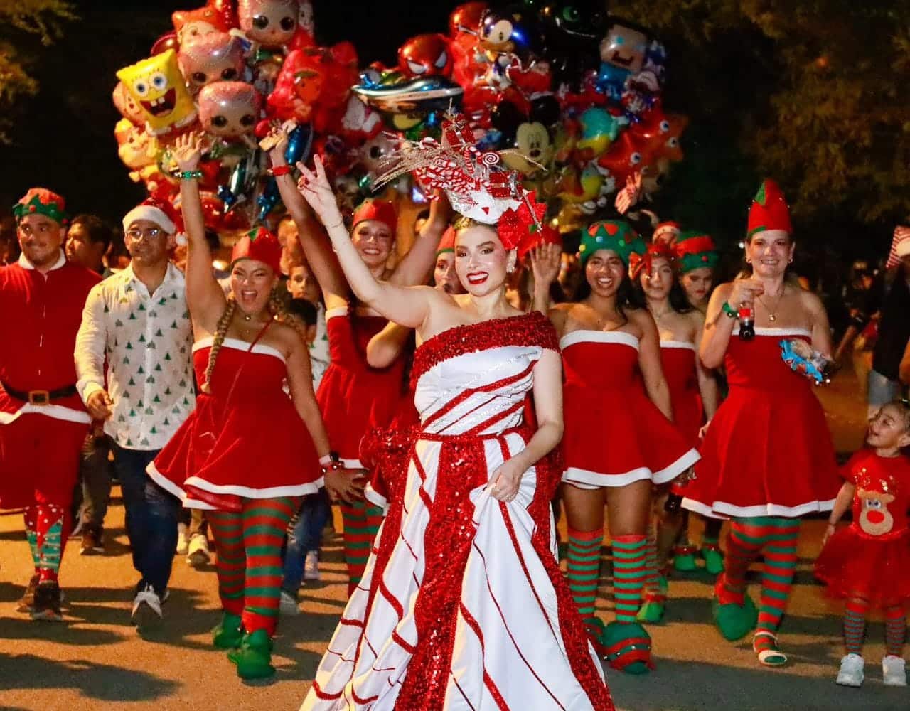 El gran desfile ‘Una Navidad para Recordar’ inundó de alegría las calles de Montería.
