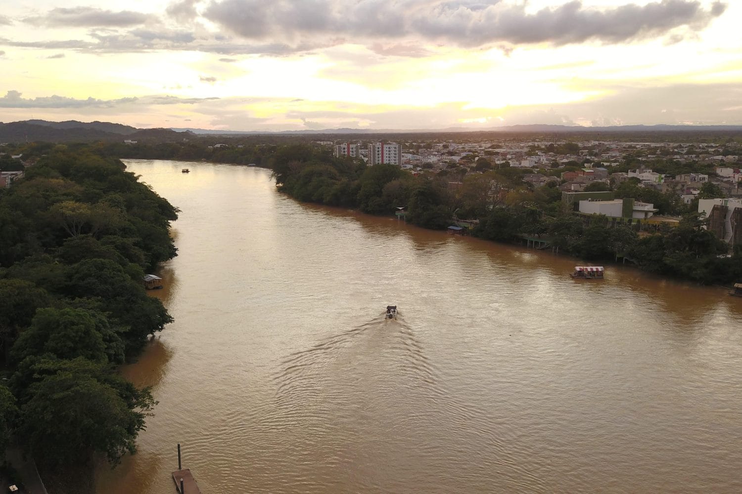 Alcaldía de Montería suspende navegación por el río Sinú ante aumento del caudal.