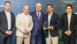 Alcalde Hugo Kerguelén recibe en España reconocimiento internacional por la apuesta de Montería por la sostenibilidad y la innovación urbana